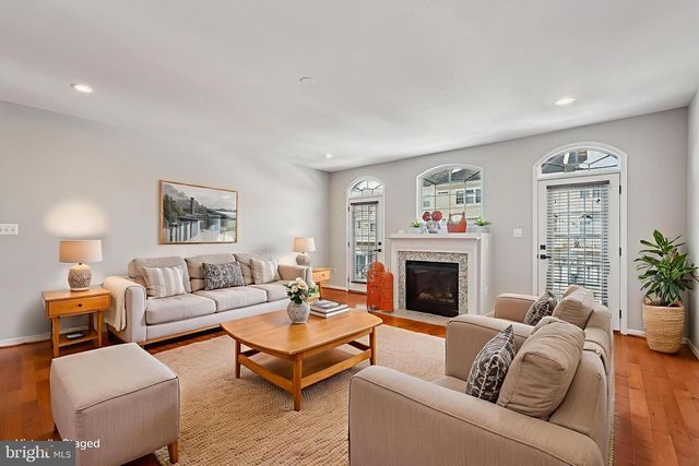 22982 FOX FIRE TER, Brambleton, VA 20148