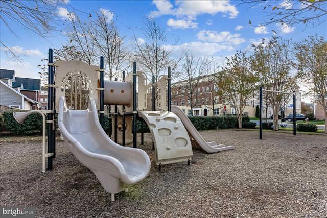 22982 FOX FIRE TER, Brambleton, VA 20148