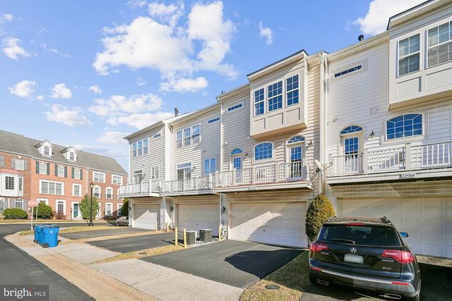 22982 FOX FIRE TER, Brambleton, VA 20148