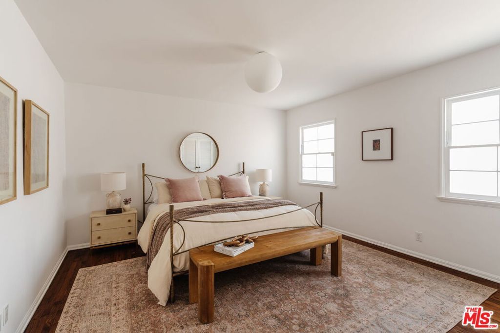 Image 22 of property listing at 222 W Hillsdale Street, Inglewood, CA 90302