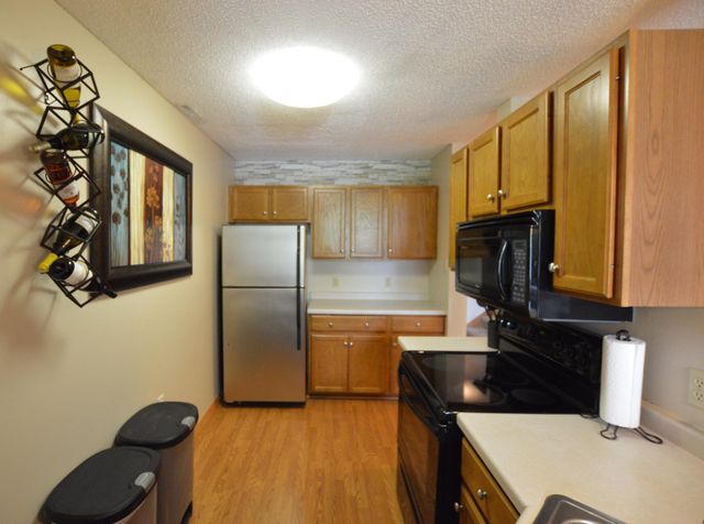 7285 Brittany Lane, Inver Grove Heights, MN 55076