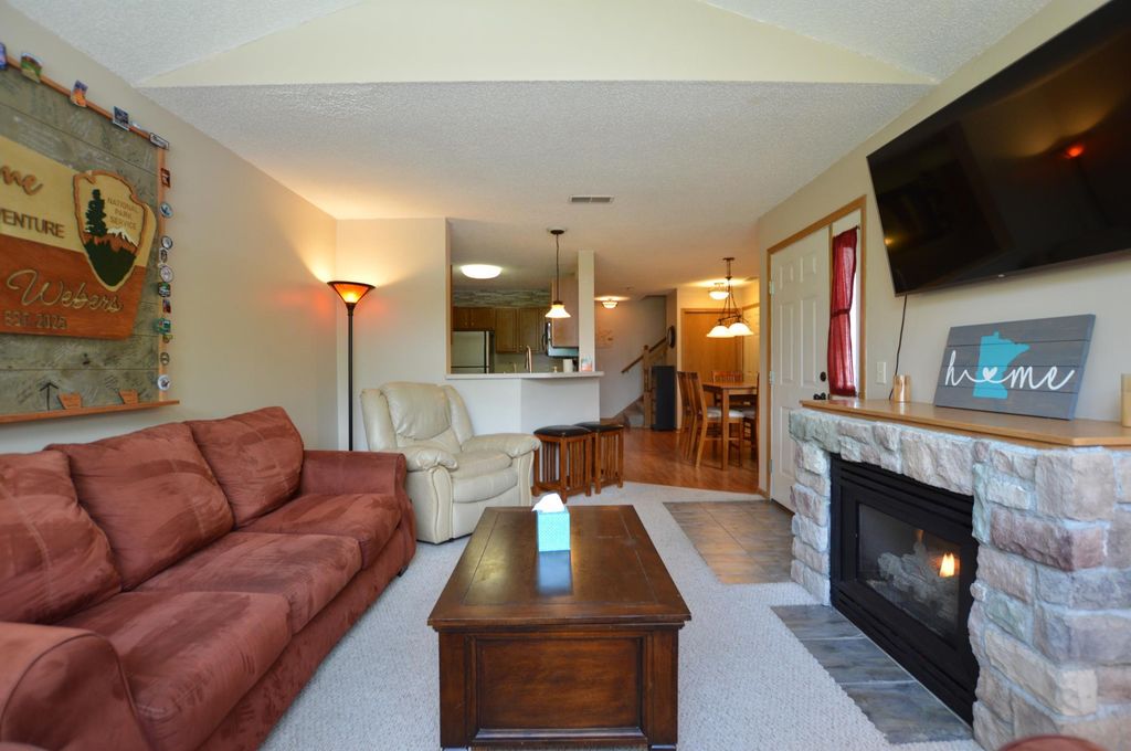 7285 Brittany Lane, Inver Grove Heights, MN 55076