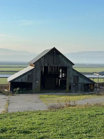 4790 Pacheco Pass Highway, Gilroy, CA 95020