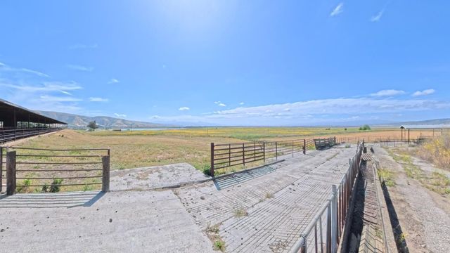 4790 Pacheco Pass Highway, Gilroy, CA 95020