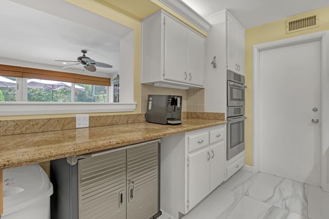 306 CASCADE Lane, Palm Beach Shores, FL 33404