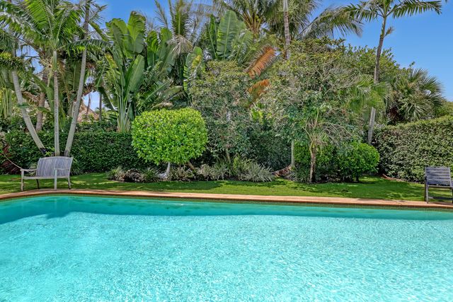 306 CASCADE Lane, Palm Beach Shores, FL 33404