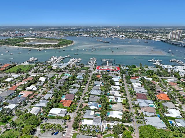 306 CASCADE Lane, Palm Beach Shores, FL 33404