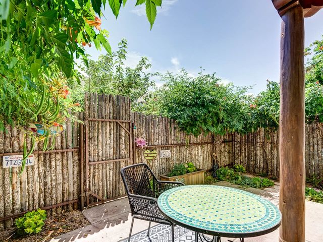 3221 La Paz, Santa Fe, NM 87507