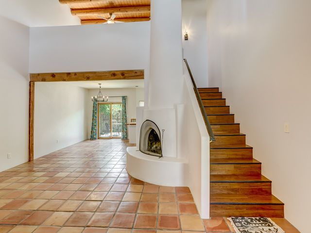 3221 La Paz, Santa Fe, NM 87507