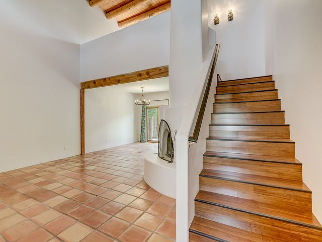 3221 La Paz, Santa Fe, NM 87507