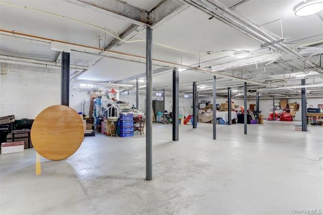 1385 Broadway A31, Hewlett, NY 11557