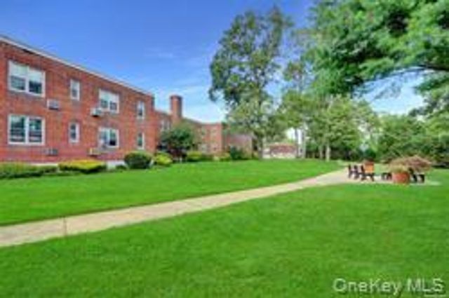 1385 Broadway A31, Hewlett, NY 11557
