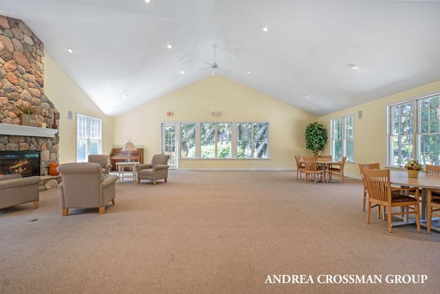 17410 Bellgate Lane 1, Spring Lake, MI 49456