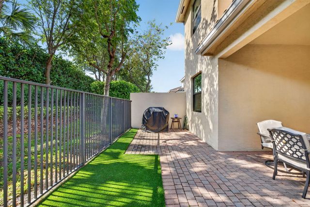 13820 Imperial Topaz Trail, Delray Beach, FL 33446