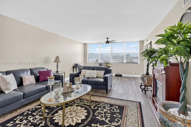 2521 NW 104th Avenue 203, Sunrise, FL 33322