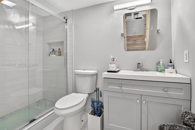 2521 NW 104th Avenue 203, Sunrise, FL 33322