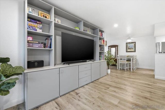 1564 Tanglewood Ln. 18, Escondido, CA 92029