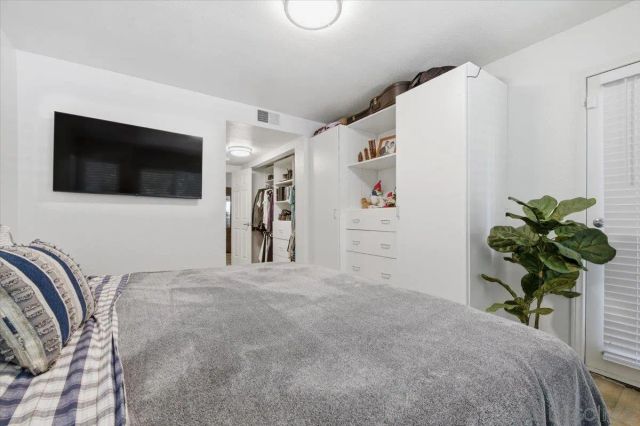 1564 Tanglewood Ln. 18, Escondido, CA 92029