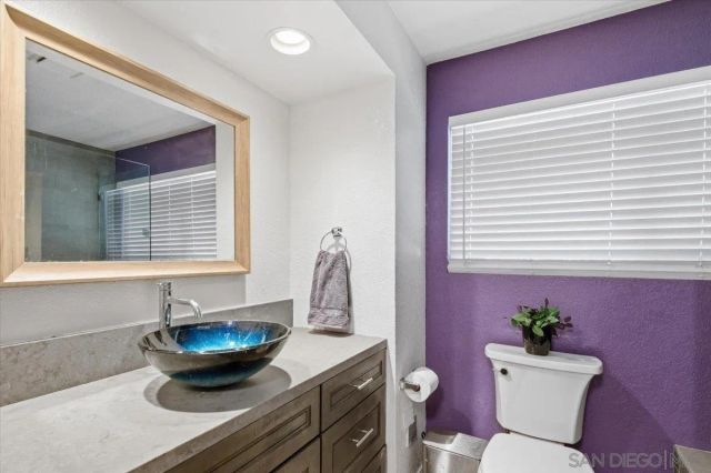 1564 Tanglewood Ln. 18, Escondido, CA 92029