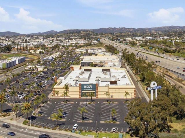 1564 Tanglewood Ln. 18, Escondido, CA 92029