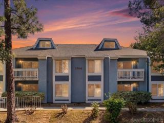 1564 Tanglewood Ln. 18, Escondido, CA 92029