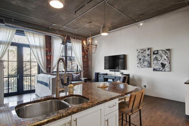 3235 Roswell NE Road 520, Atlanta, GA 30305