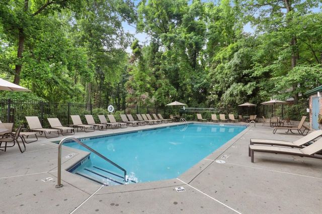 3235 Roswell NE Road 520, Atlanta, GA 30305