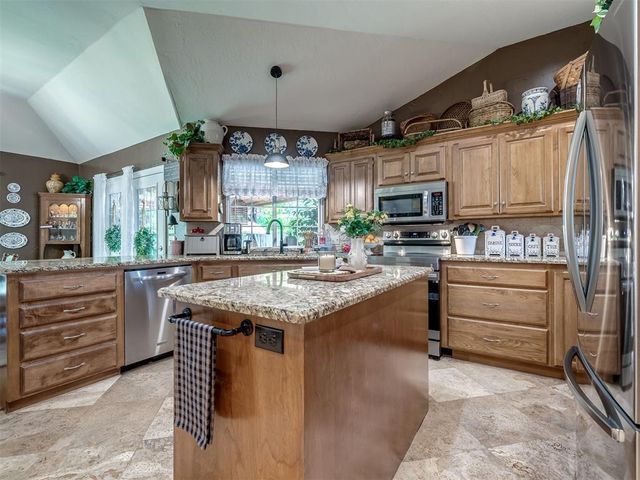 801 Colony Drive, Edmond, OK 73003