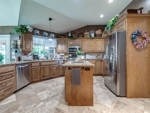 801 Colony Drive, Edmond, OK 73003