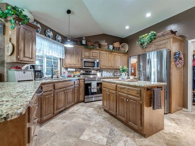 801 Colony Drive, Edmond, OK 73003