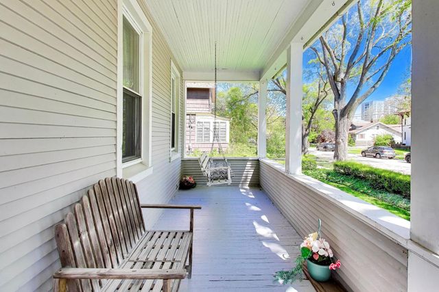 336 Cory Avenue, Waukegan, IL 60085