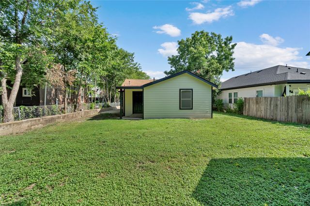 1220 Bessie Street, Fort Worth, TX 76104