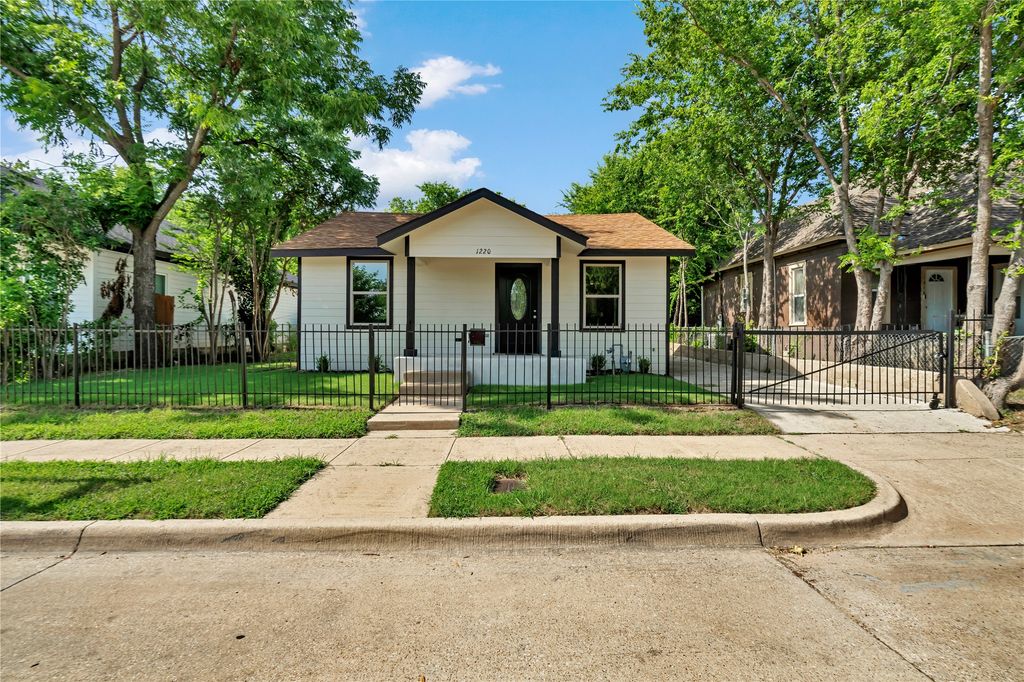 1220 Bessie Street, Fort Worth, TX 76104