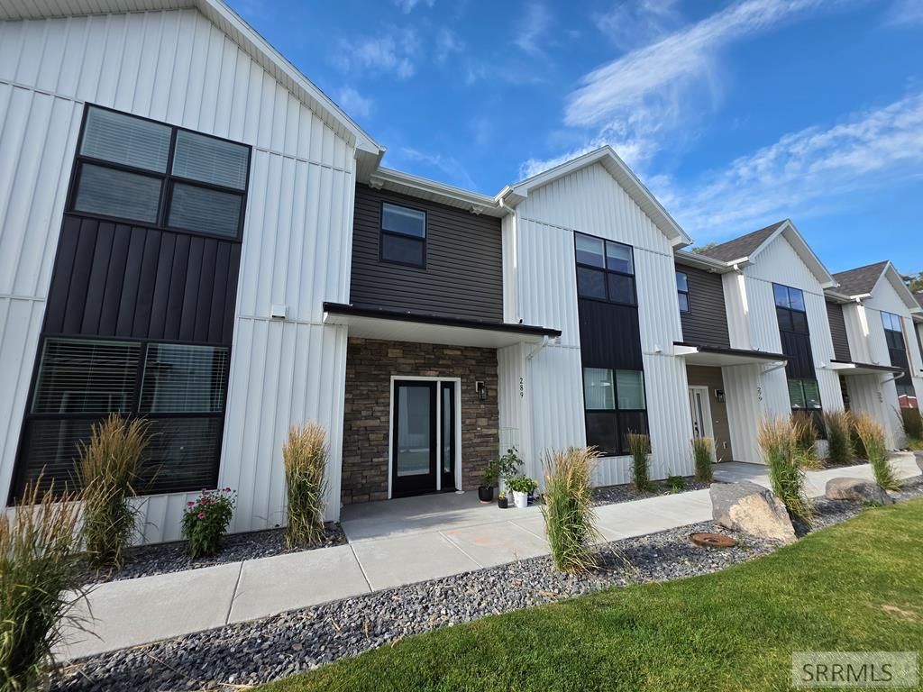 Image 1 of property listing at 289 Hummingbird Way # 13, Sugar City, ID 83448