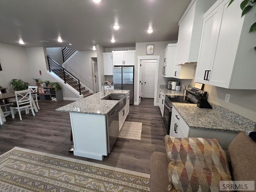 Image 10 of property listing at 289 Hummingbird Way # 13, Sugar City, ID 83448