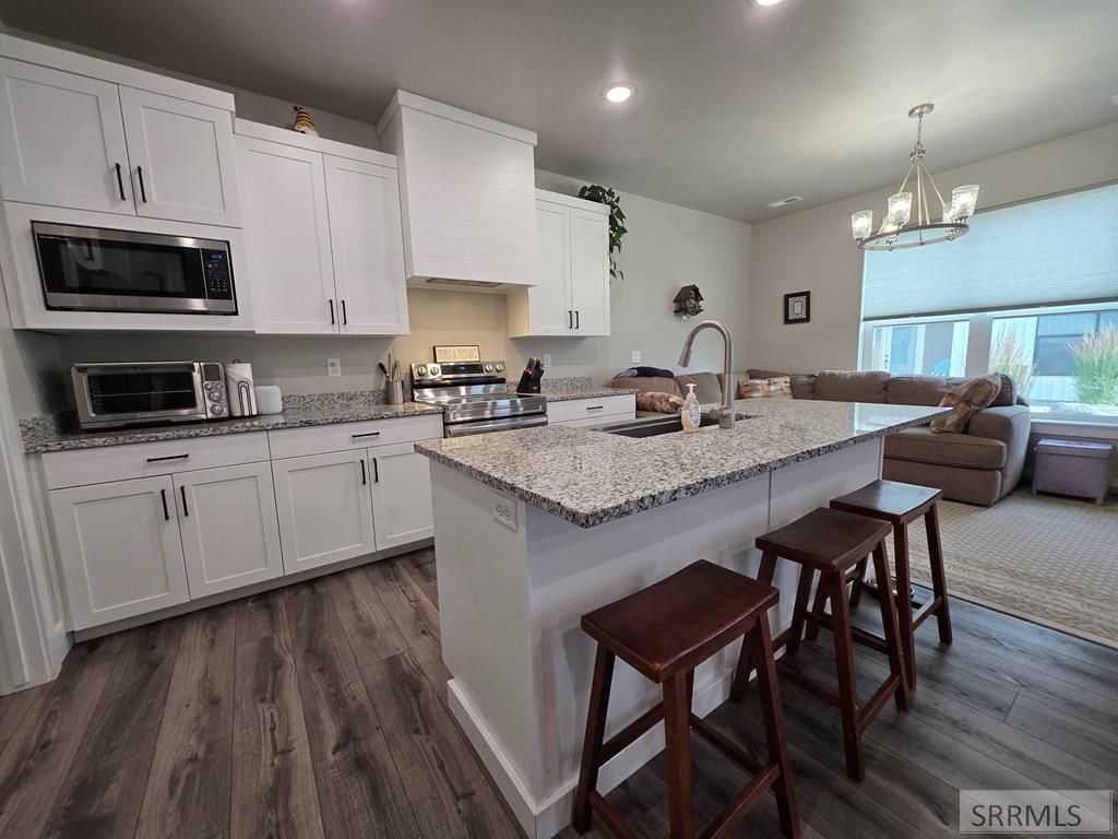 Image 12 of property listing at 289 Hummingbird Way # 13, Sugar City, ID 83448