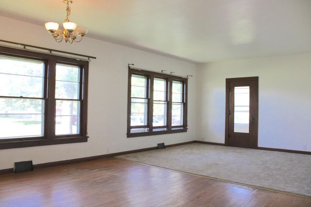 201 Emerson Avenue NE, Renville, MN 56284