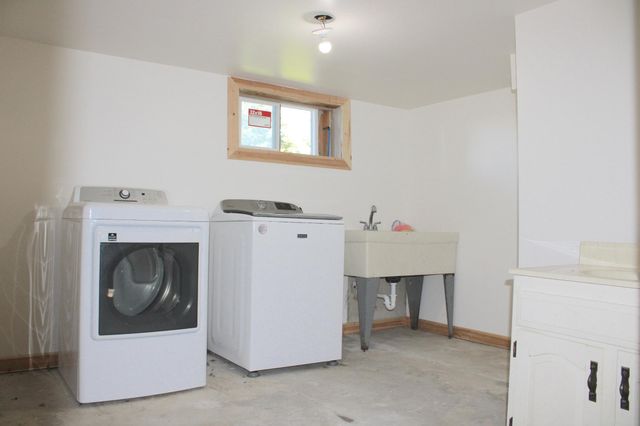 201 Emerson Avenue NE, Renville, MN 56284