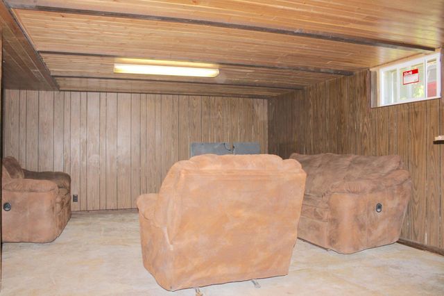 201 Emerson Avenue NE, Renville, MN 56284