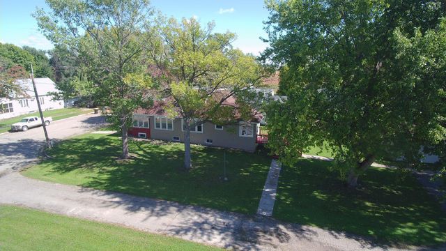 201 Emerson Avenue NE, Renville, MN 56284