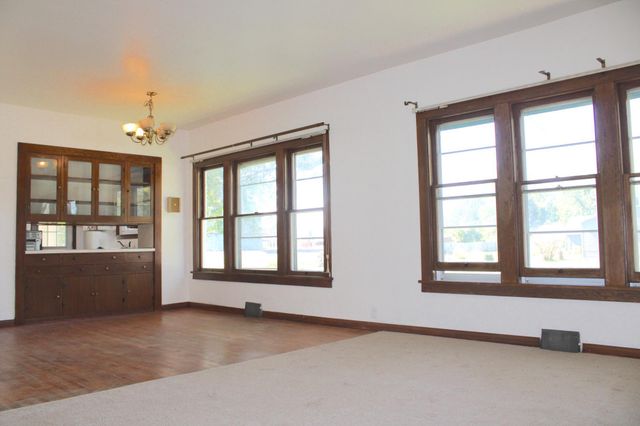 201 Emerson Avenue NE, Renville, MN 56284