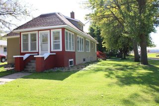 201 Emerson Avenue NE, Renville, MN 56284