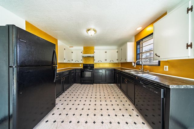 713 Circle Drive, Cave City, AR 72521