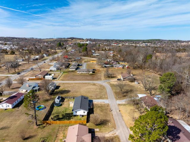 713 Circle Drive, Cave City, AR 72521