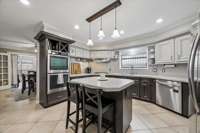 1907 Timber Creek Drive, Pearland, TX 77581