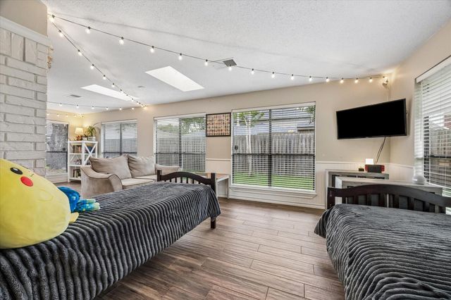 1907 Timber Creek Drive, Pearland, TX 77581