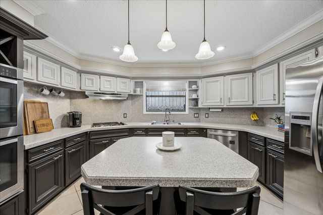 1907 Timber Creek Drive, Pearland, TX 77581