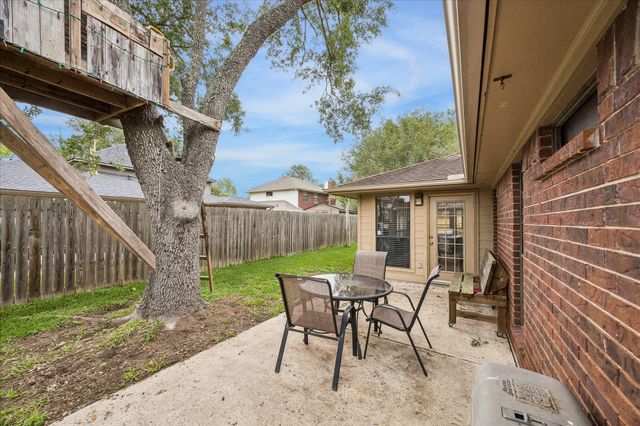 1907 Timber Creek Drive, Pearland, TX 77581