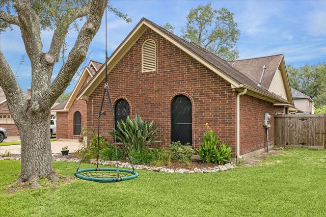 1907 Timber Creek Drive, Pearland, TX 77581