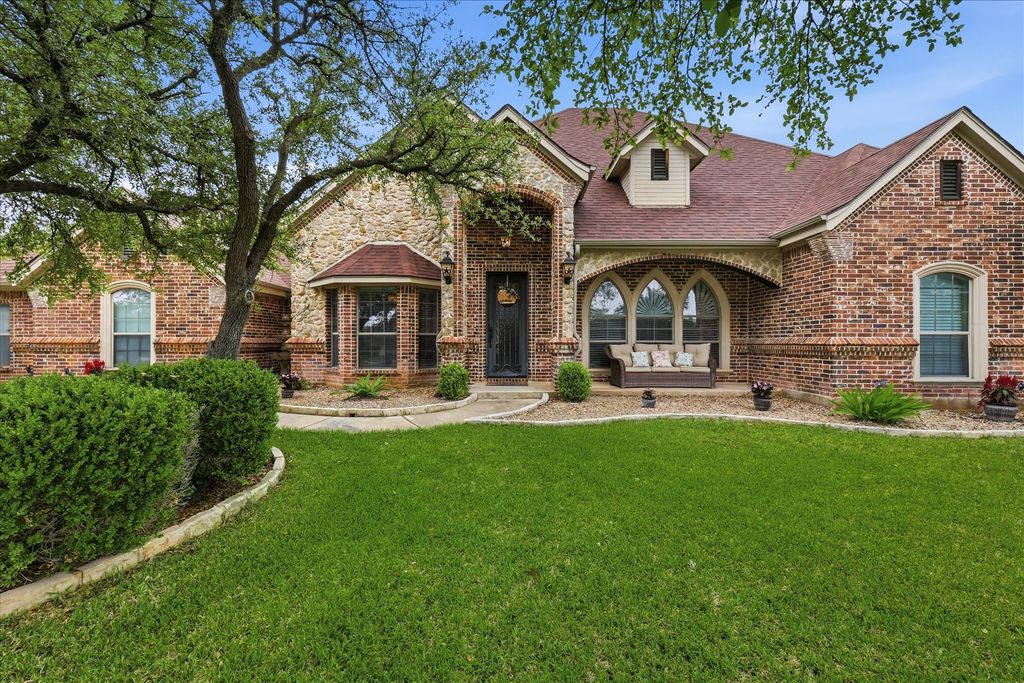 150 Blacktail Lane, Azle, TX 76020
